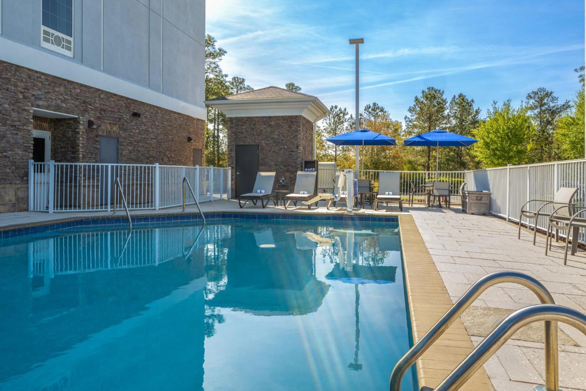 Holiday Inn Express & Suites Aiken By Ihg Esterno foto